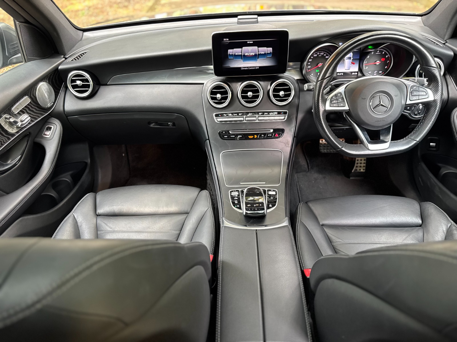 2019 Mercedes 𝐆𝐋𝐂𝟐𝟓𝟎 𝟒𝐌𝐀𝐓𝐈𝐂 photo 12