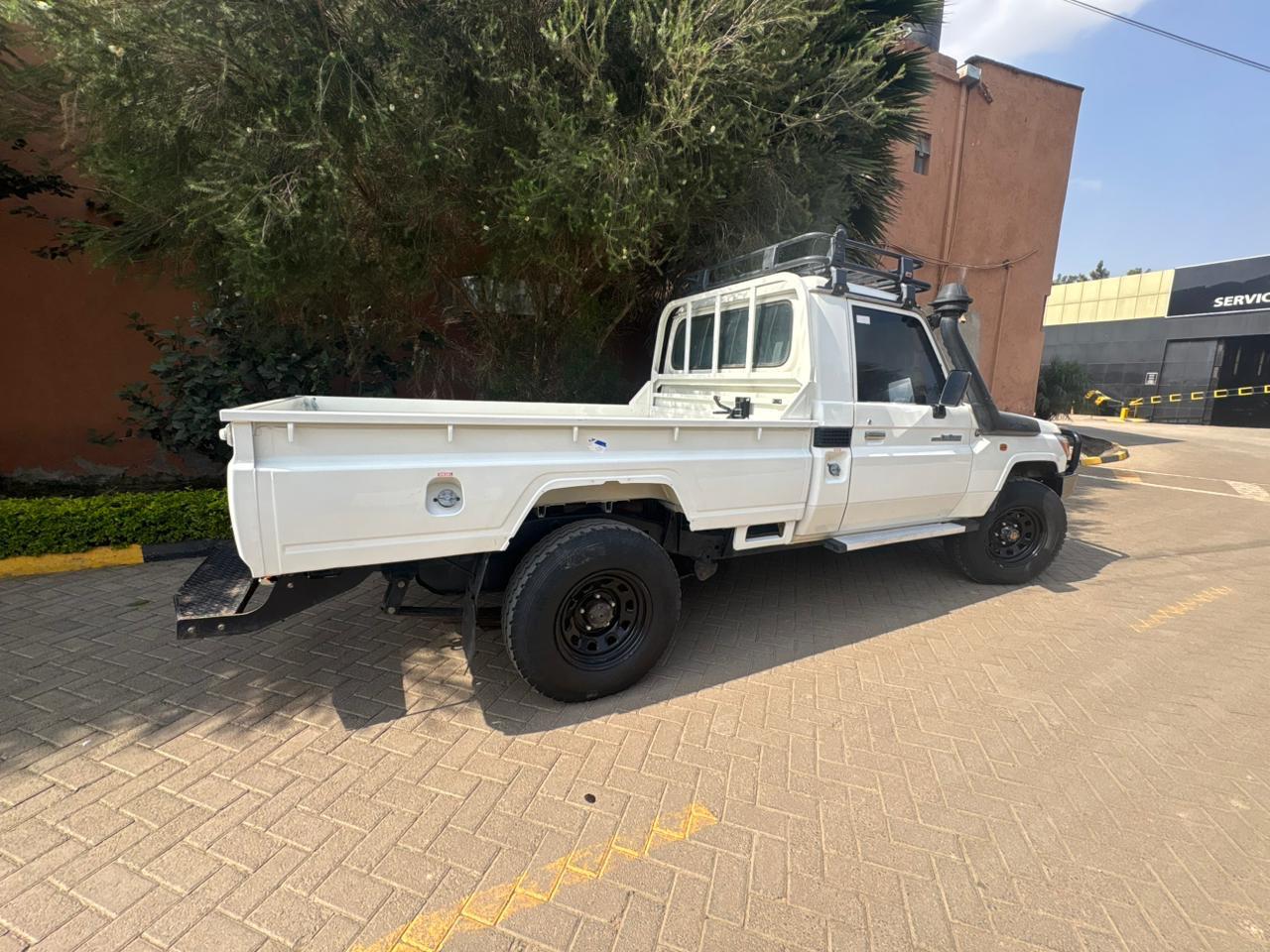 Toyota Land Cruiser 79 Pickup EXUN