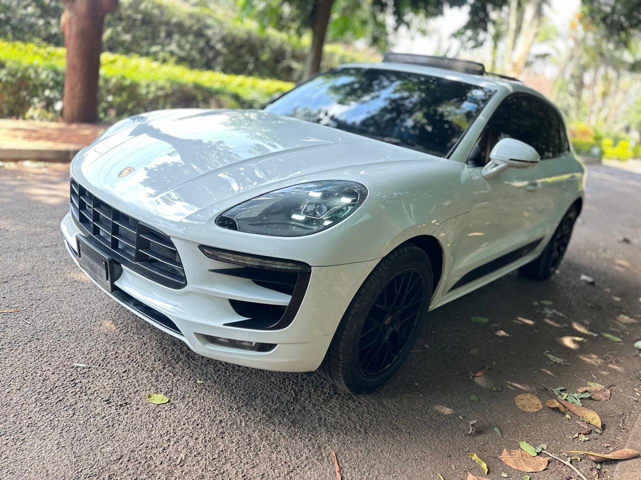 2017 Porsche PORSCHE MACAN GTS photo 16