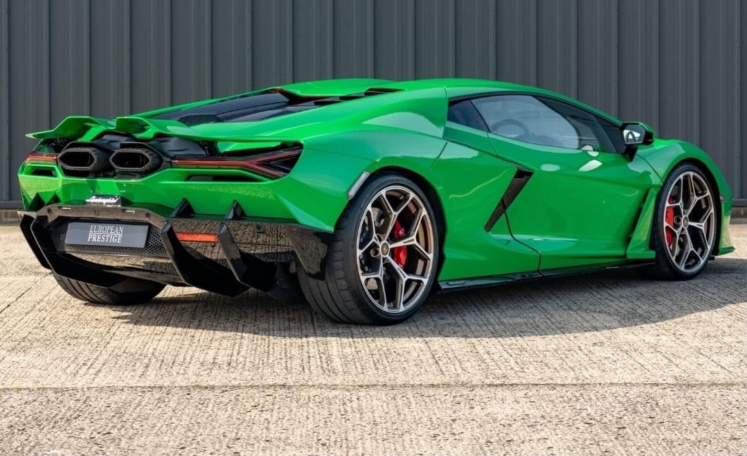 2024 Lamborghini Revuelto photo 15
