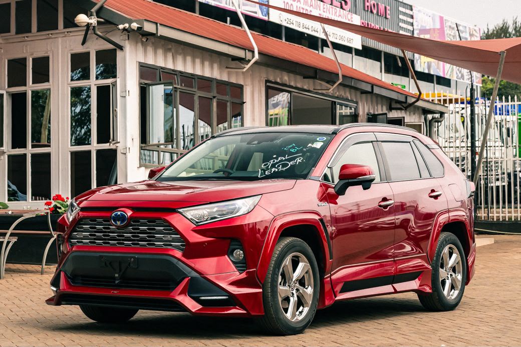 2019 Toyota RAV4 Hybrid photo 2