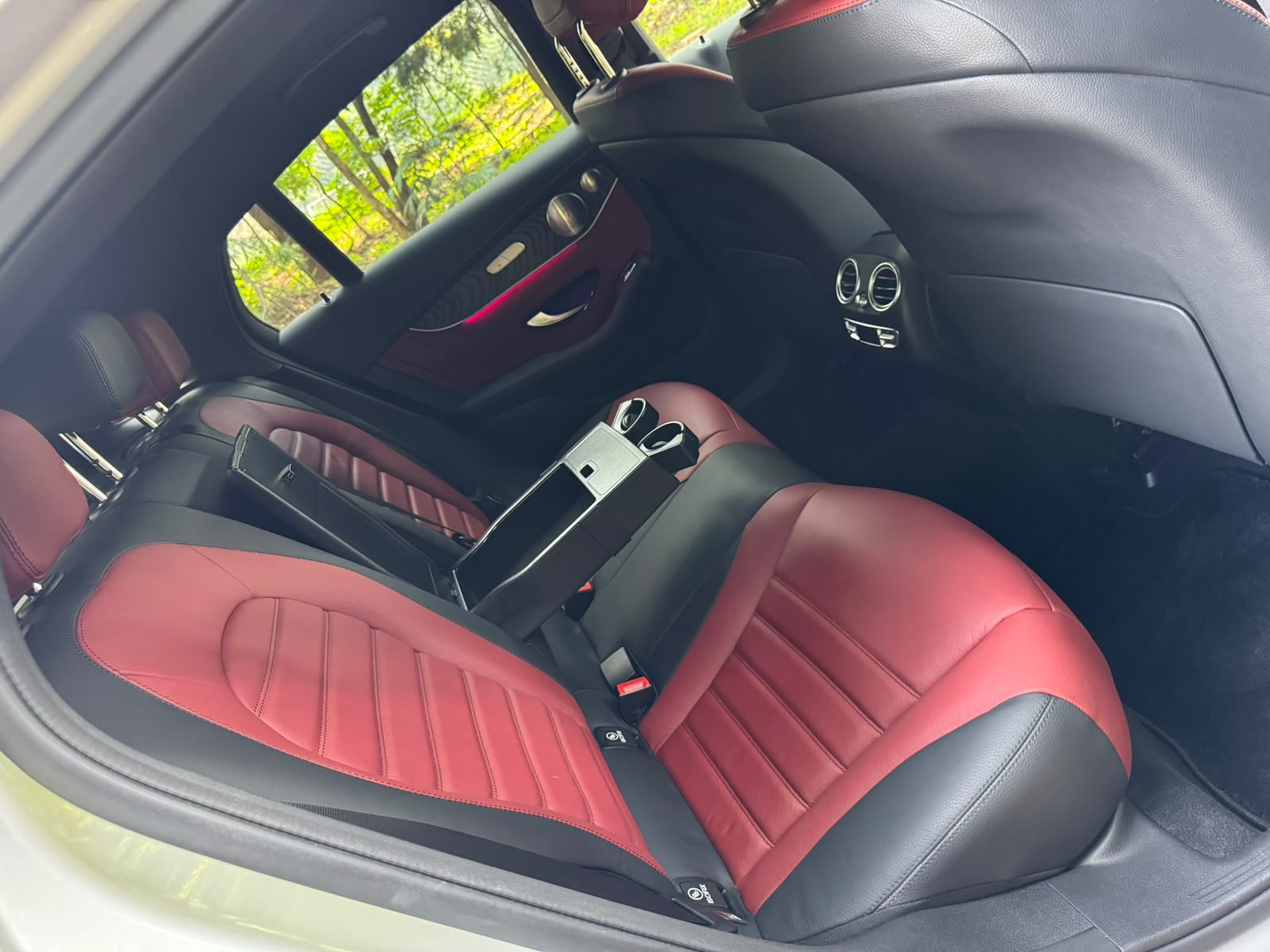 2020 Mercedes 𝐆𝐋𝐂𝟑𝟎𝟎 𝐂𝐎𝐔𝐏𝐄 photo 3
