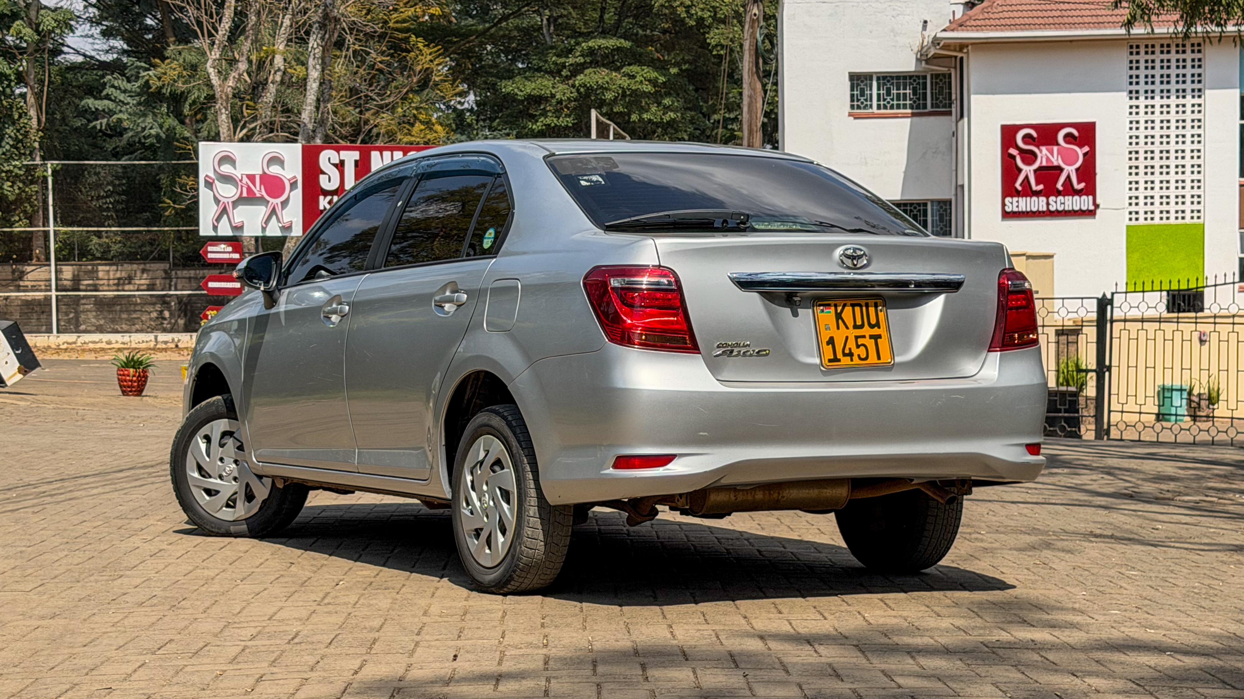 2018 Toyota Axio photo 3