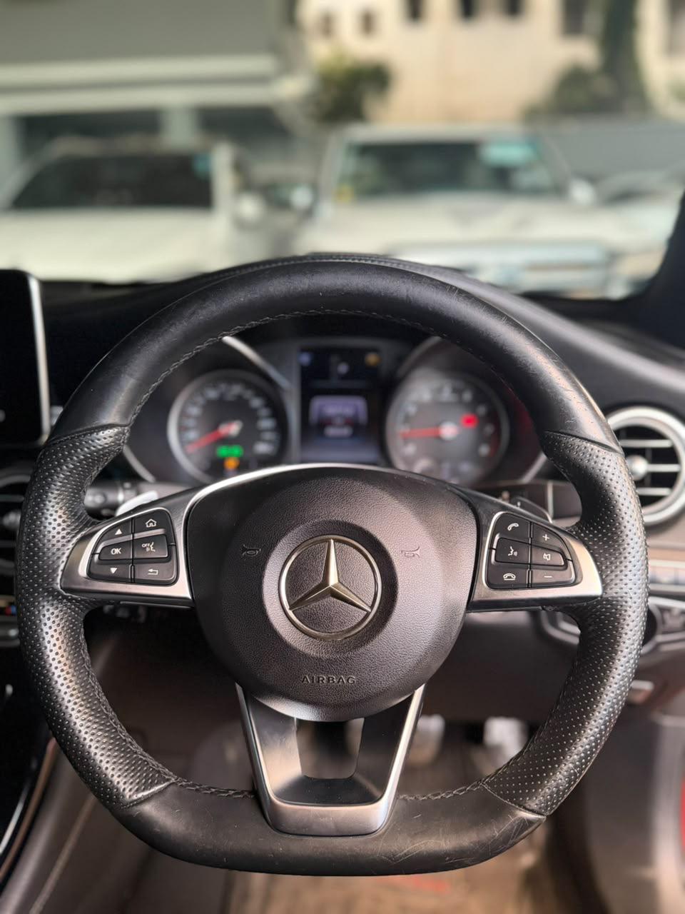 2026 Mercedes GLC250 Sunroof photo 5