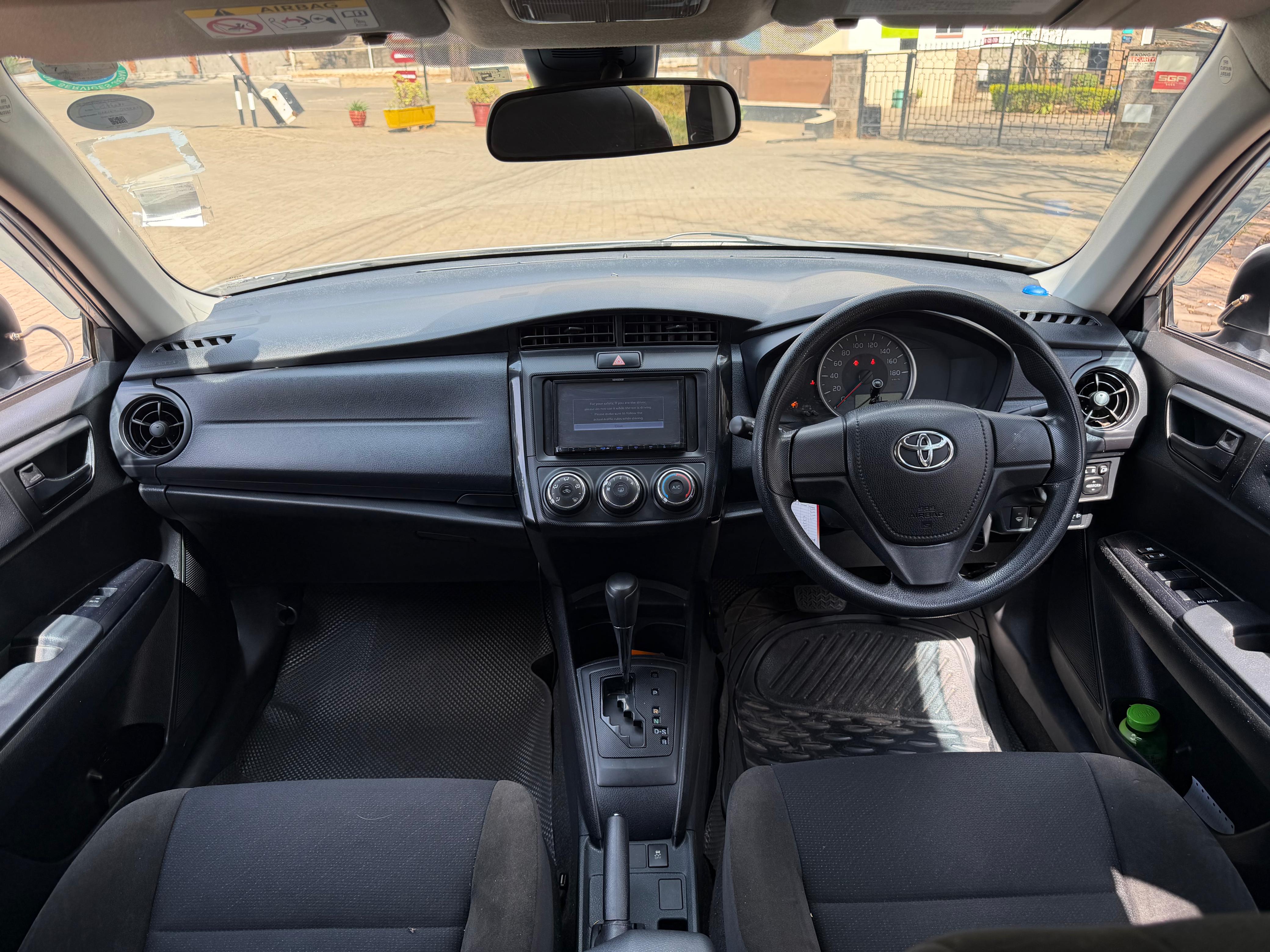 2018 Toyota Axio photo 9