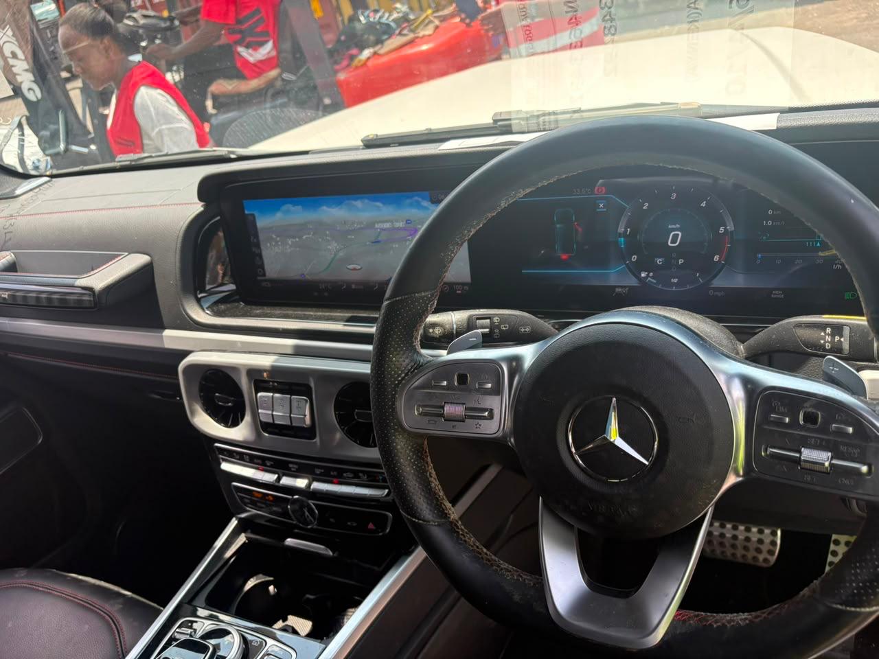 2026 Mercedes GLC250 Sunroof photo 9