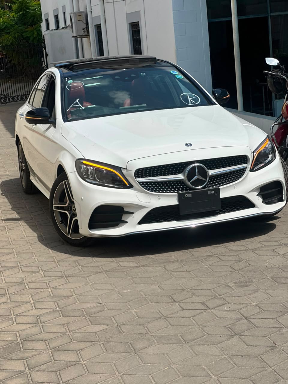 2019 Mercedes C200 photo 4