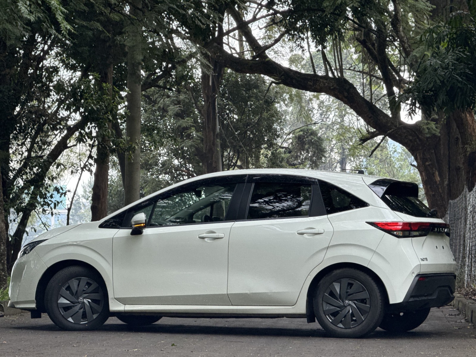 2021 Nissan 𝐍𝐢𝐬𝐬𝐚𝐧 𝐍𝐨𝐭𝐞 𝐄𝐩𝐨𝐰𝐞𝐫 photo 2