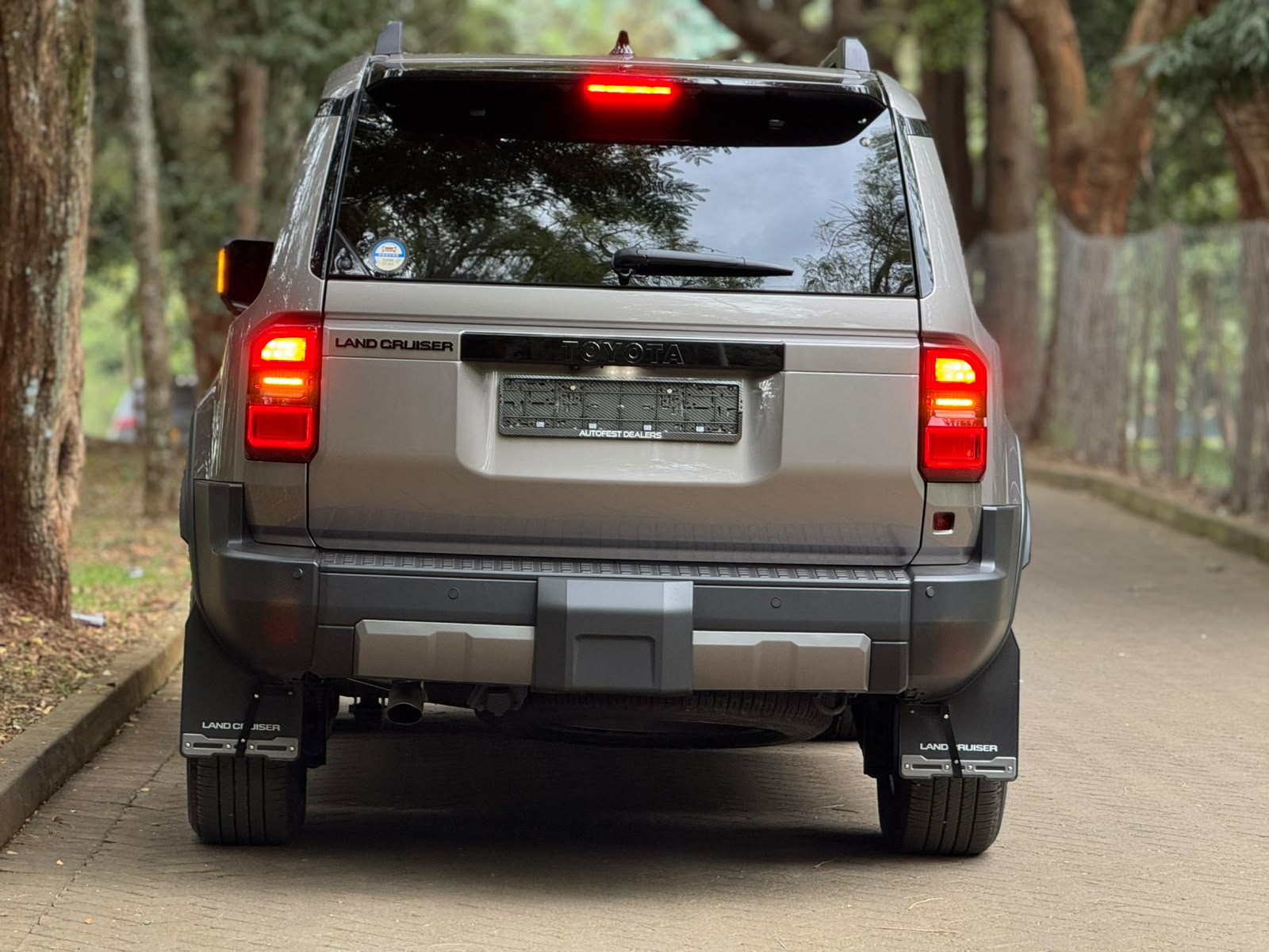 2024 Toyota LANDCRUISER PRADO J250 photo 3