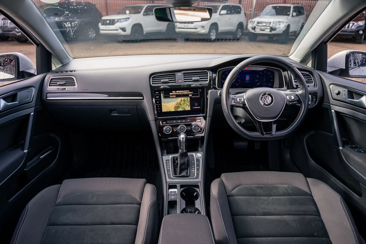 2019 Volkswagen Golf TSI Highline photo 8