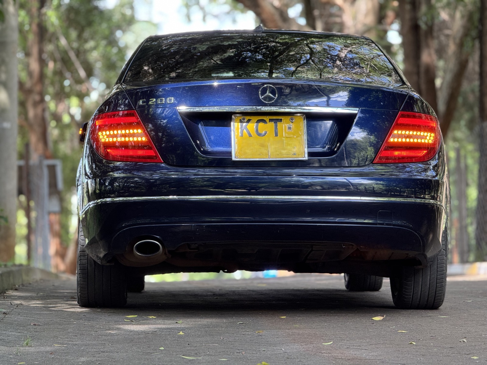 2011 Mercedes C200 photo 5