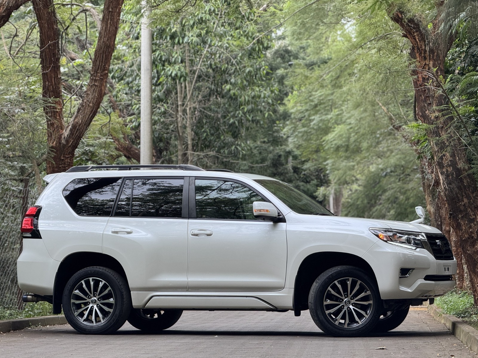 Toyota LANDCRUISER-PRADO-TX.L